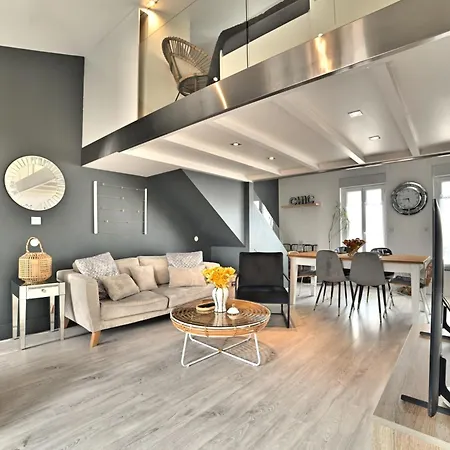 Precieux - Parking Gratuit, Climatisation, Tv 4k, Fibre, Terrasse, Entierement Renove * La Rochelle (Charente-Maritime)